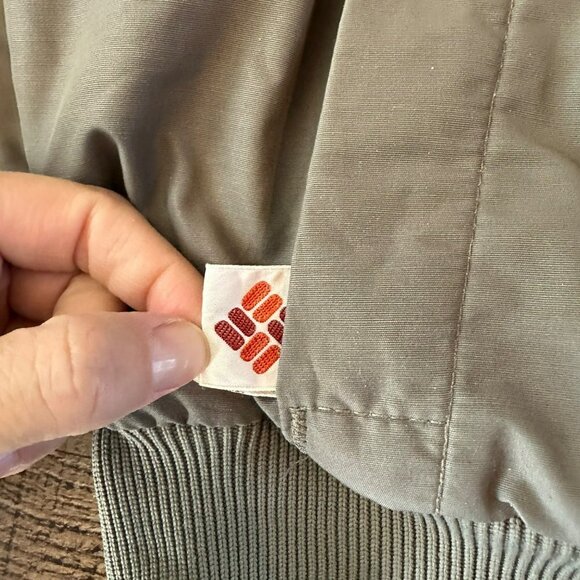 Columbia Bomber Jacket (Cropped) - Picture 7 of 9